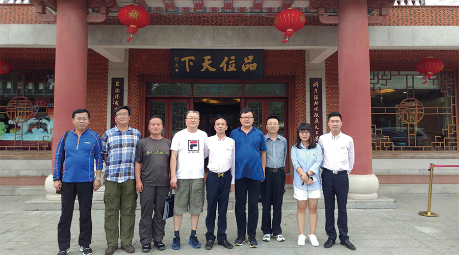 吉建筑專家：泉工鋪就“會(huì)呼吸”的道路，了不起