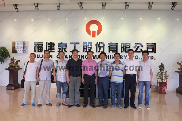 云南墻改辦楊主任一行來泉工參觀考察